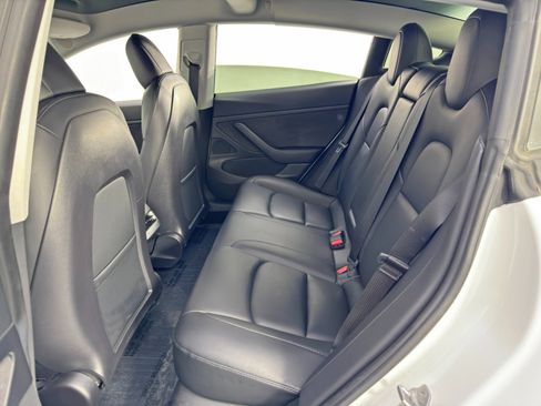 Used 2021 Tesla Model 3 Standard Range Plus image 41