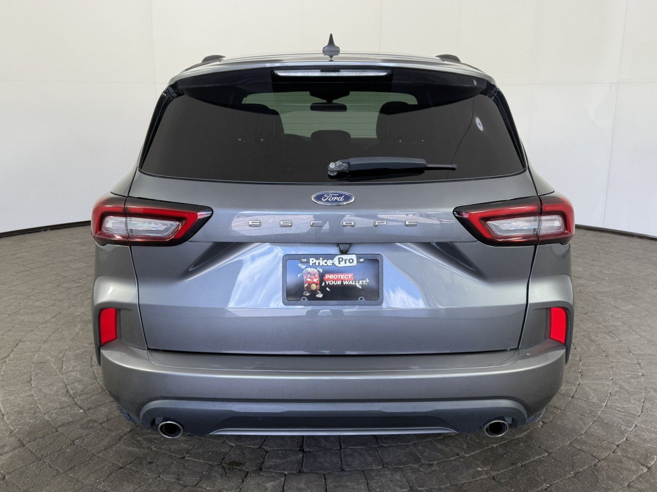 Used 2024 Ford Escape ST-Line FWD image 6