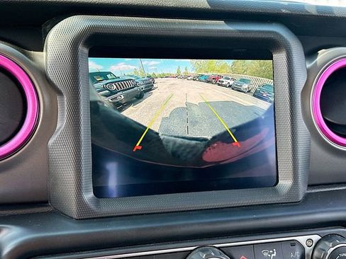 Used 2022 Jeep Wrangler Unlimited Sport AWD/4WD image 15