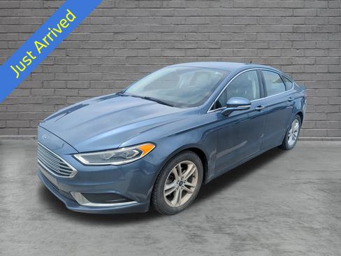 Used 2018 Ford Fusion SE w/ Fusion SE Technology Package FWD image 1