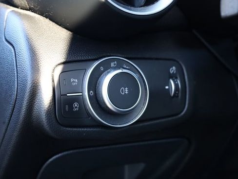 Used 2018 Alfa Romeo Giulia AWD image 12