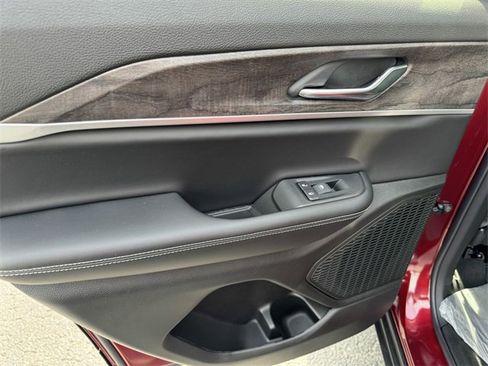 New 2025 Jeep Grand Cherokee Limited image 15