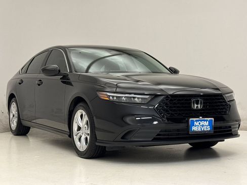 Used 2025 Honda Accord LX image 4