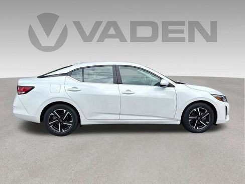 Certified 2024 Nissan Sentra SV FWD image 27
