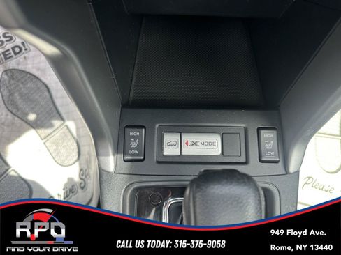 Used 2016 Subaru Forester 2.5i Touring AWD/4WD image 16
