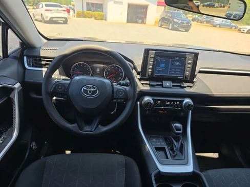Used 2020 Toyota RAV4 XLE FWD image 14