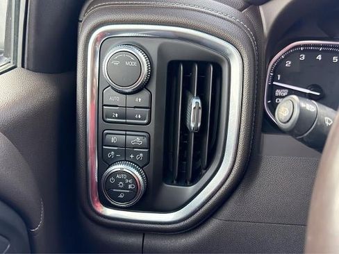 Used 2020 GMC Sierra 1500 SLT w/ SLT Premium Plus Package AWD/4WD image 35