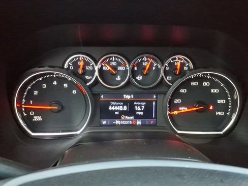 Used 2021 Chevrolet Suburban LT image 36