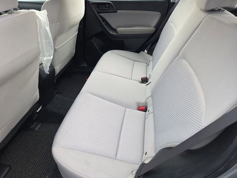 Used 2018 Subaru Forester 2.5i w/ Alloy Wheel Package image 12