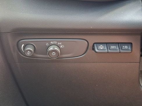 Used 2021 Buick Envision Avenir w/ Technology Package II AWD/4WD image 25