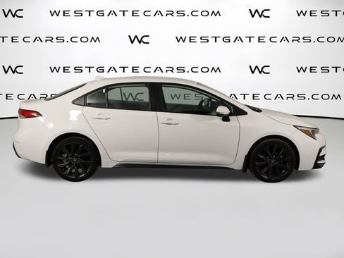 Used 2024 Toyota Corolla SE image 39