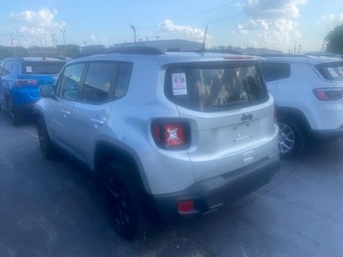 Used 2019 Jeep Renegade Altitude w/ Quick Order Package 2XM FWD image 5