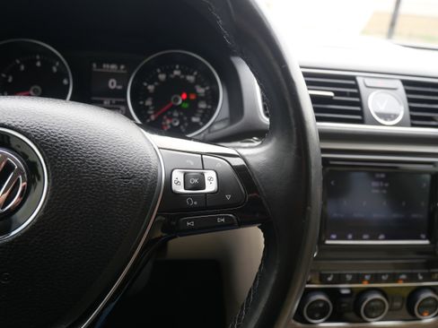 Used 2017 Volkswagen Passat 1.8T SE w/ SE Lighting Package image 25