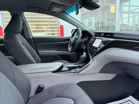 Certified 2018 Toyota Camry L image 24