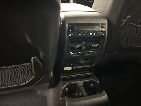 Used 2022 Jeep Grand Cherokee L Overland w/ Luxury Tech Group IV image 22