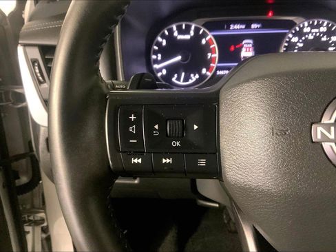 Used 2025 Nissan Rogue SV AWD/4WD image 18