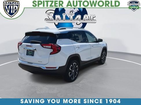 Used 2024 GMC Terrain SLT w/ LPO, Floor Liner Package AWD/4WD image 9