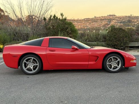 Used 2004 Chevrolet Corvette w/ Preferred Equipment Group image 36