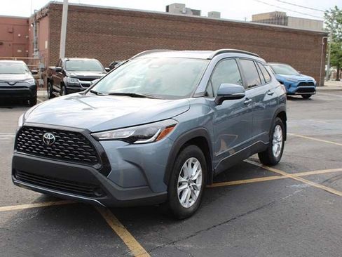 Used 2023 Toyota Corolla Cross LE w/ Moonroof Package AWD/4WD image 2