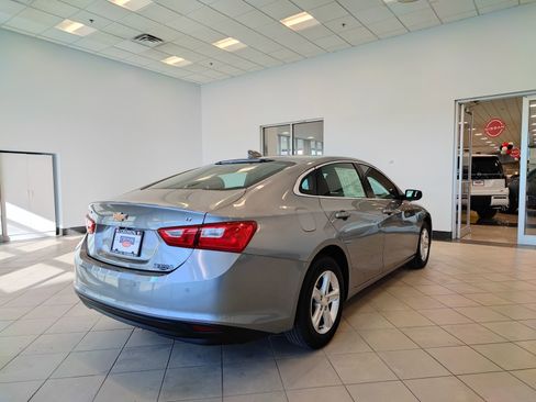 Used 2024 Chevrolet Malibu LT FWD image 3