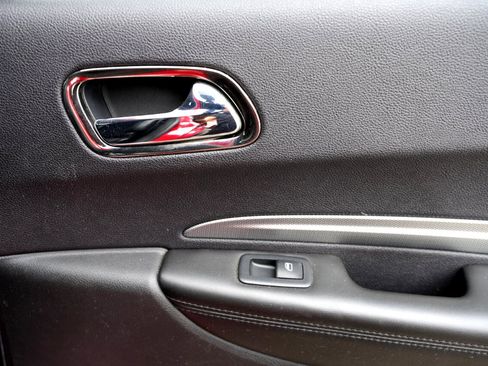 Used 2018 Dodge Durango GT image 25