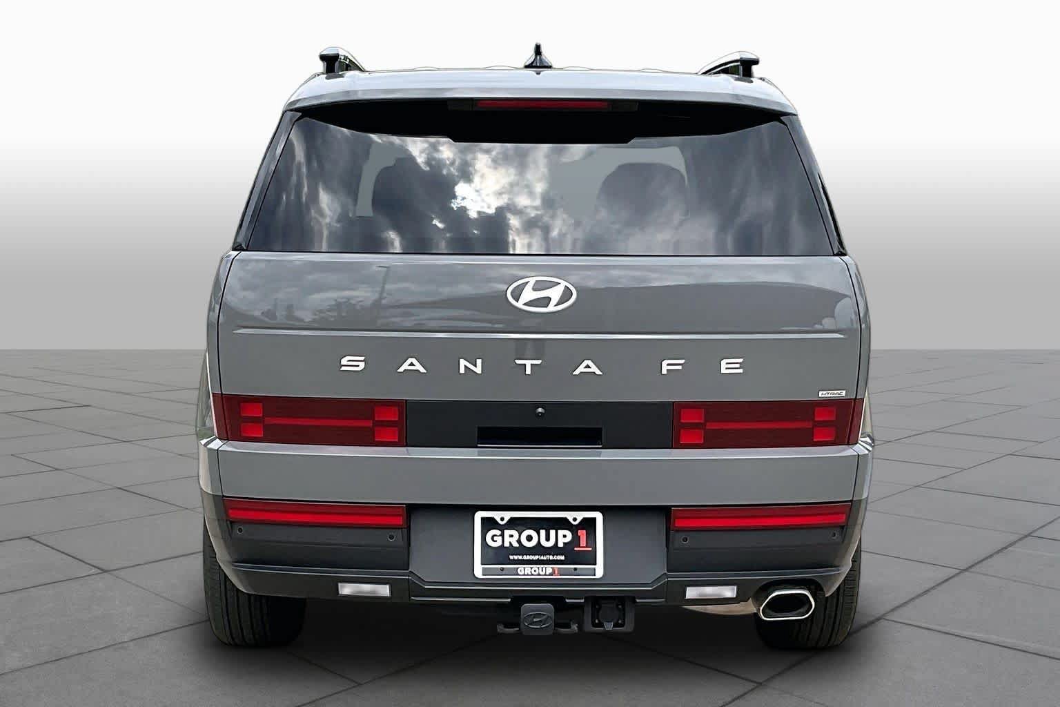 Used 2025 Hyundai Santa Fe SEL AWD/4WD image 5