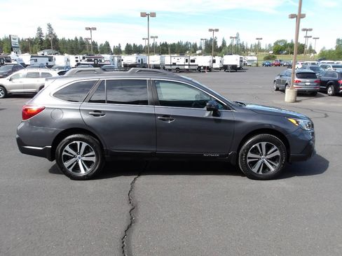 Used 2018 Subaru Outback 2.5i Limited w/ Popular Package #2 AWD/4WD image 6