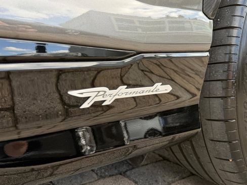 Used 2024 Lamborghini Urus Performante AWD/4WD image 26