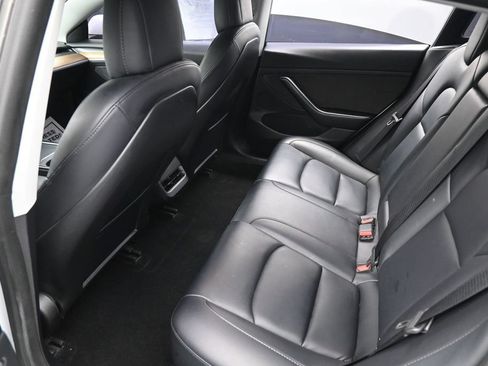 Used 2022 Tesla Model 3 Long Range AWD/4WD image 13