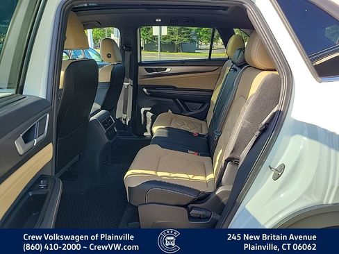 Used 2024 Volkswagen Atlas Cross Sport SE w/ Panoramic Sunroof Package AWD/4WD image 15
