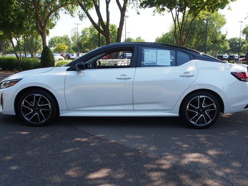 Used 2024 Nissan Sentra SR w/ Trunk Package FWD image 4