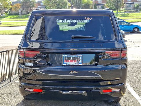 New 2025 Jeep Wagoneer Series II image 3