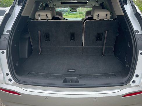 Used 2019 Buick Enclave Essence AWD/4WD image 15