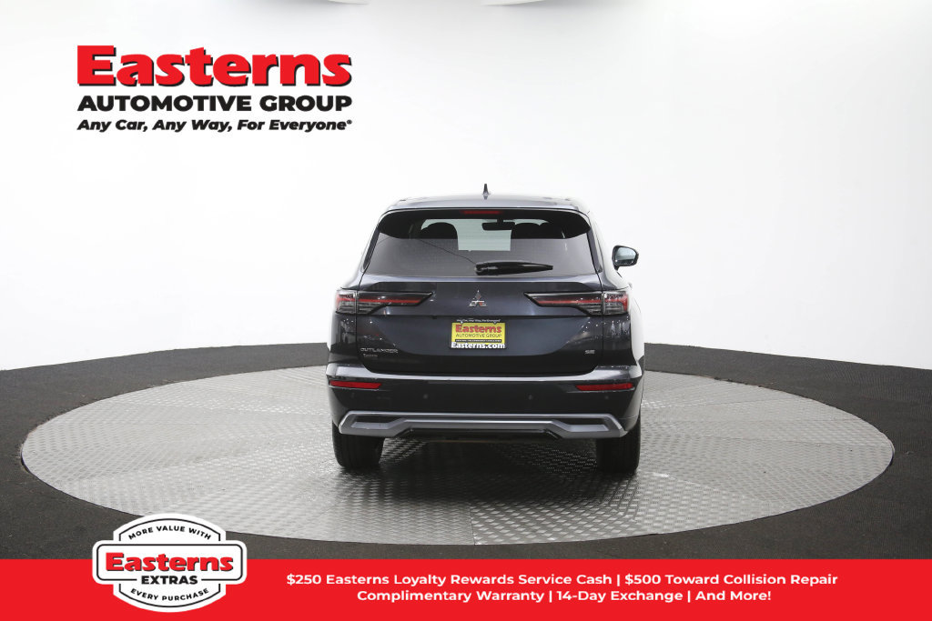 Used 2025 Mitsubishi Outlander SE FWD image 39