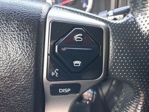 Used 2017 Toyota 4Runner SR5 AWD/4WD image 21
