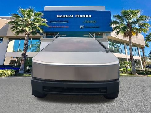 Used 2024 Tesla Cybertruck AWD Crew Cab image 3