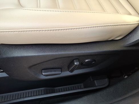 Used 2022 Ford Edge SEL w/ Convenience Package image 13