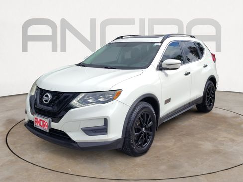 Used 2017 Nissan Rogue SV FWD image 8