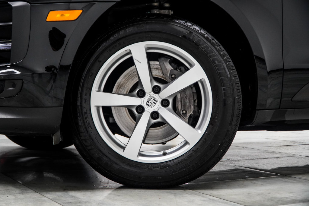 Used 2021 Porsche Macan AWD/4WD image 8