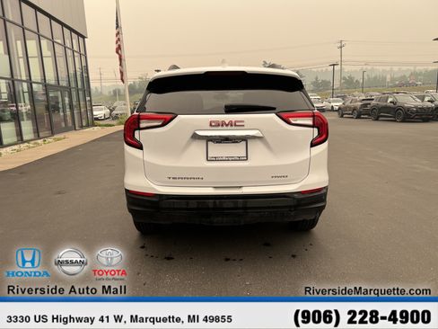 Used 2022 GMC Terrain SLE w/ Driver Convenience Package AWD/4WD image 7