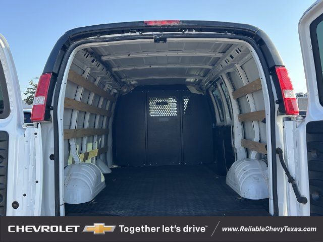 Used 2025 Chevrolet Express 2500 w/ Driver Convenience Package RWD image 25