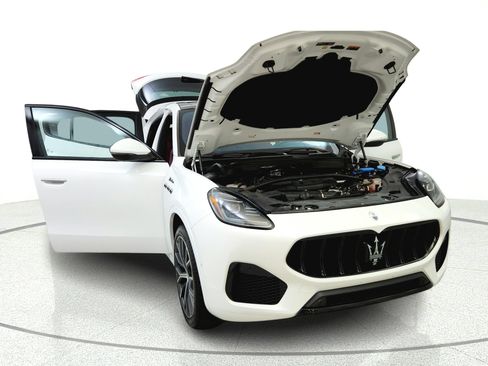 Used 2023 Maserati Grecale Modena AWD/4WD image 9