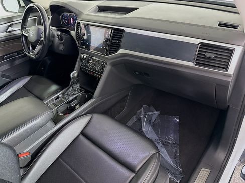Used 2021 Volkswagen Atlas SEL R-Line image 30