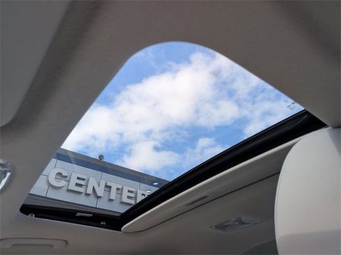 Used 2025 Hyundai Elantra Limited image 27