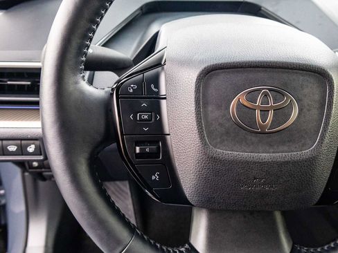 Used 2025 Toyota Prius XLE FWD image 41