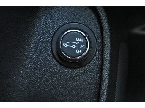 Used 2025 Buick Envista Sport Touring w/ Experience Buick Package FWD image 21