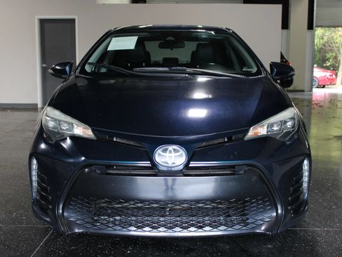 Used 2017 Toyota Corolla SE FWD image 2