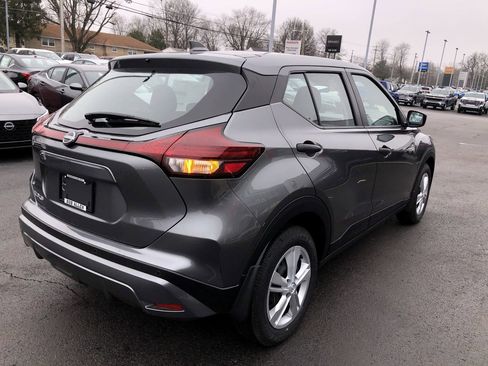 New 2025 Nissan Kicks Play S image 13