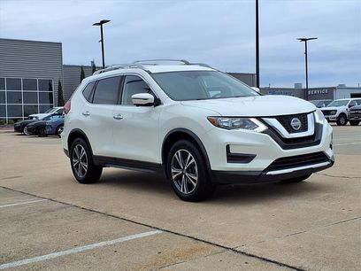 Used 2019 Nissan Rogue SV w/ Premium Package