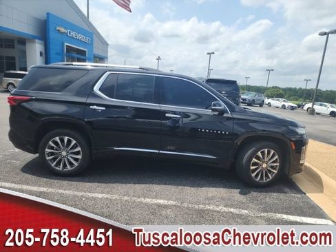 Used 2023 Chevrolet Traverse Premier FWD image 8